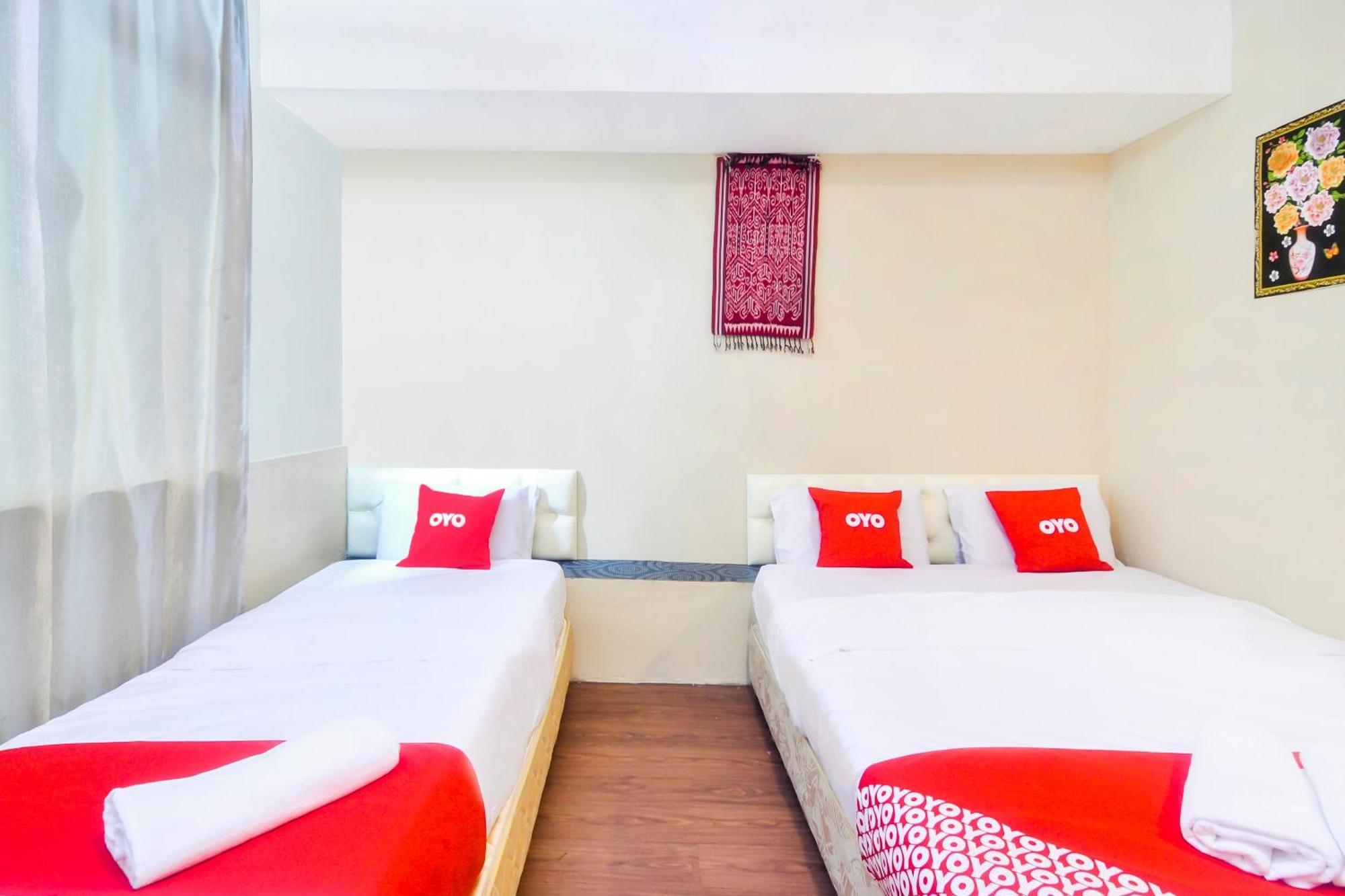 Oyo 44017 L & C Premium Stay Kuching Dış mekan fotoğraf